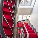 New Cocoon Duplex For 2 In The Heart Of Paris
